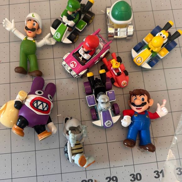 POKEMON figure and mini Funko pop bundle 14 pcs 26040 - Picture 1 of 2